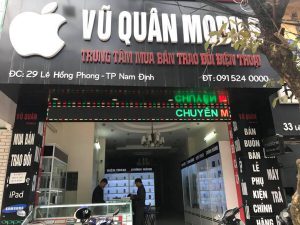 Bảng hiệu cửa hàng điện thoại đóng vai trò quan trọng
