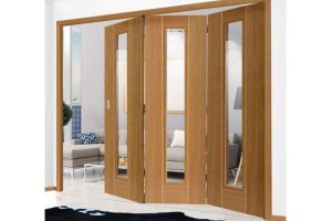 Mẫu cửa kính cường lực đẹp khung gỗ 3 cánh