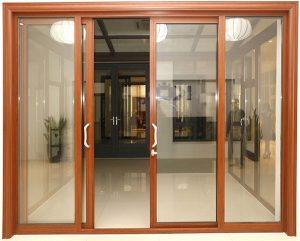 Mẫu cửa kính cường lực phòng khách khung nhôm mở trượt
