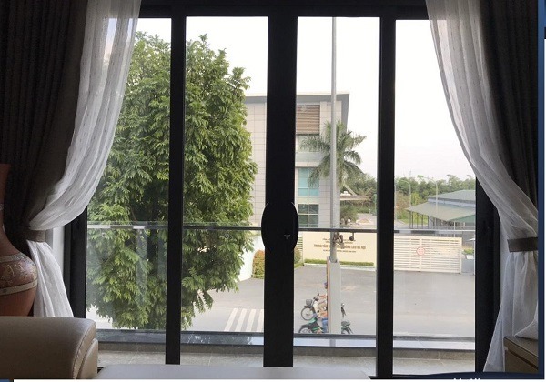Cửa nhôm kính phòng ngủ Xingfa cách nhiệt tốt